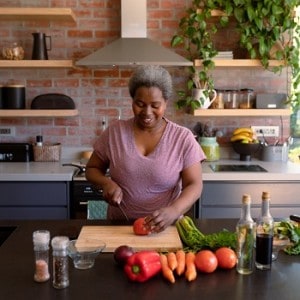 Improving your diet and exercise can help reduce symptoms and manage disease risk during menopause – here’s how!